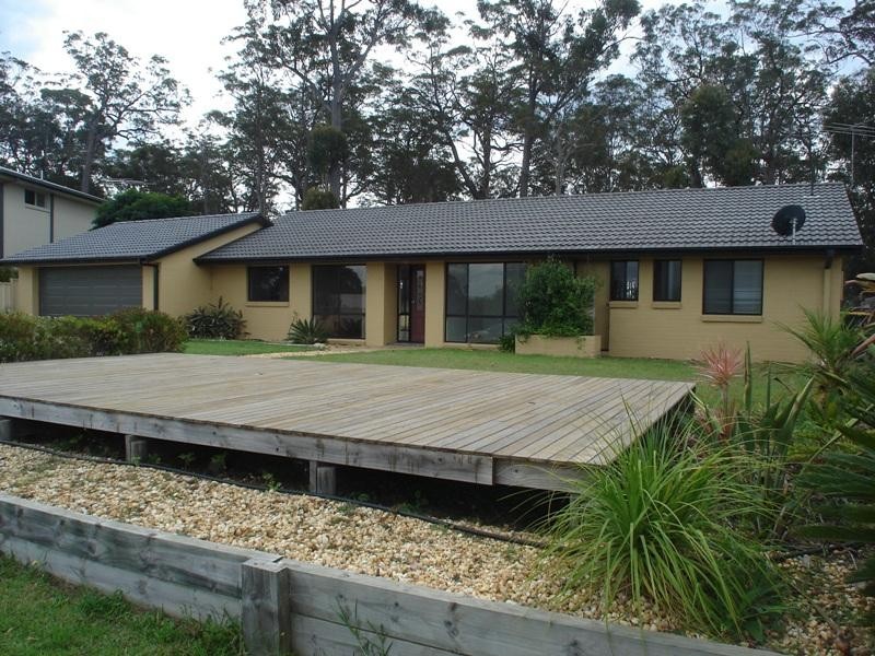 11 Camilla Crt, Merimbula NSW 2548