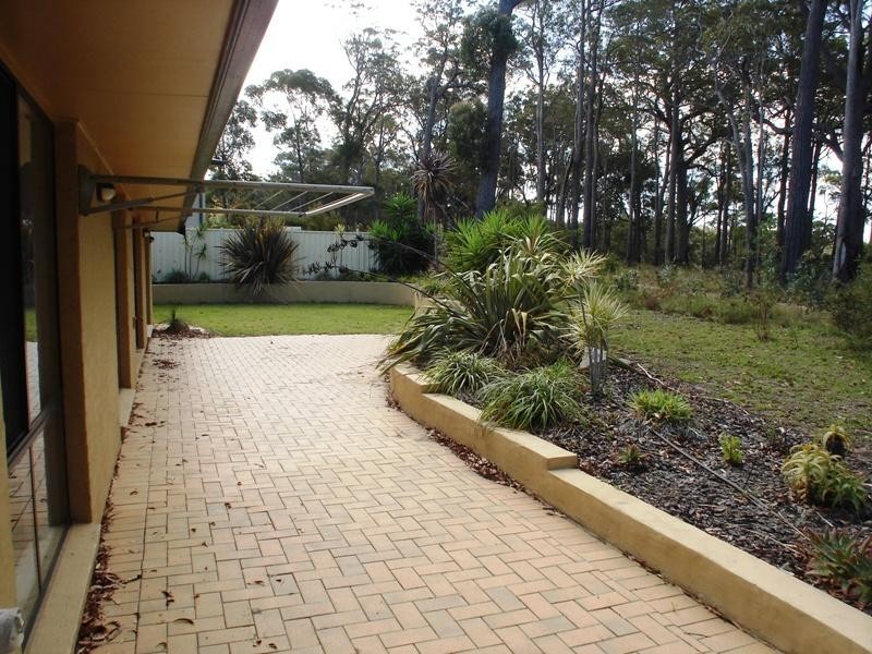 11 Camilla Crt, Merimbula NSW 2548