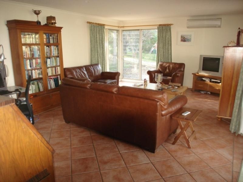 17 Golf Circuit, Tura Beach NSW 2548