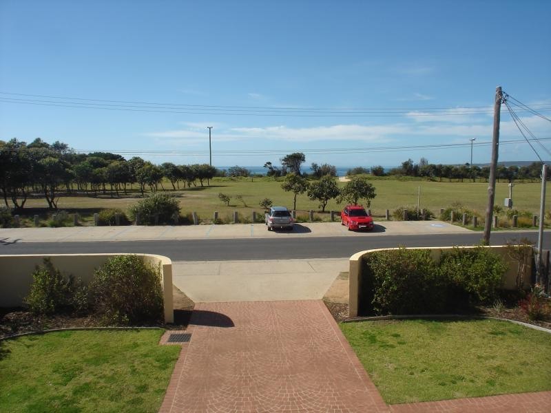 Unit 1/31 Ocean Drive, Merimbula NSW 2548