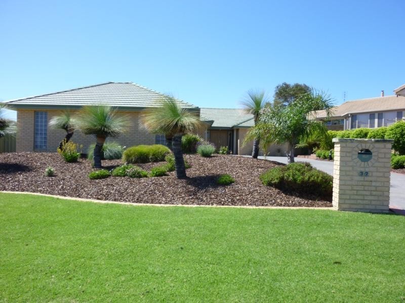 32 Headland Drive, Tura Beach NSW 2548