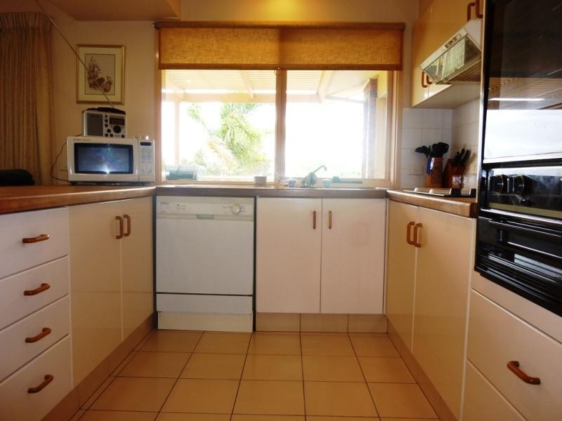 8 Golf Circuit, Tura Beach NSW 2548