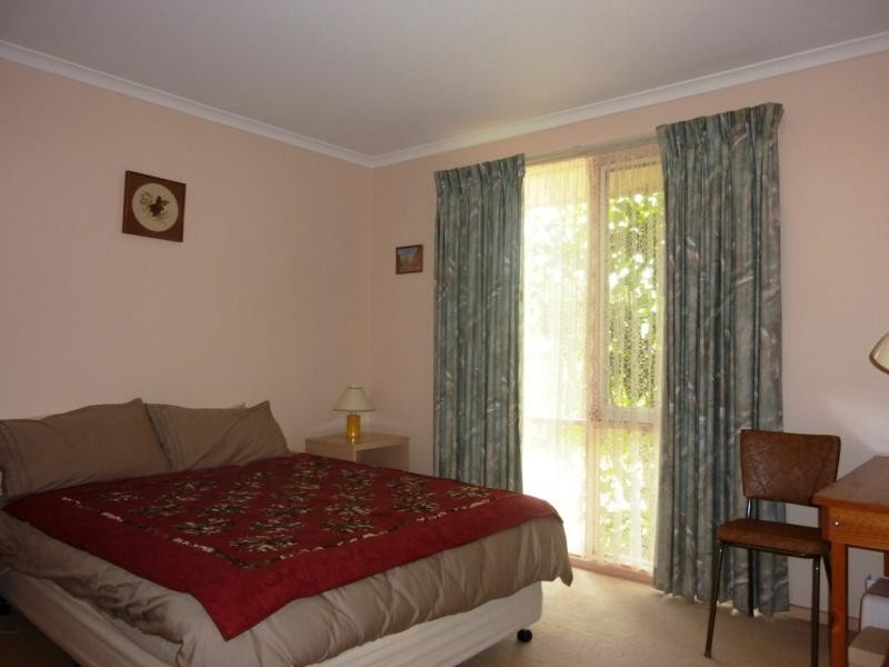 8 Golf Circuit, Tura Beach NSW 2548