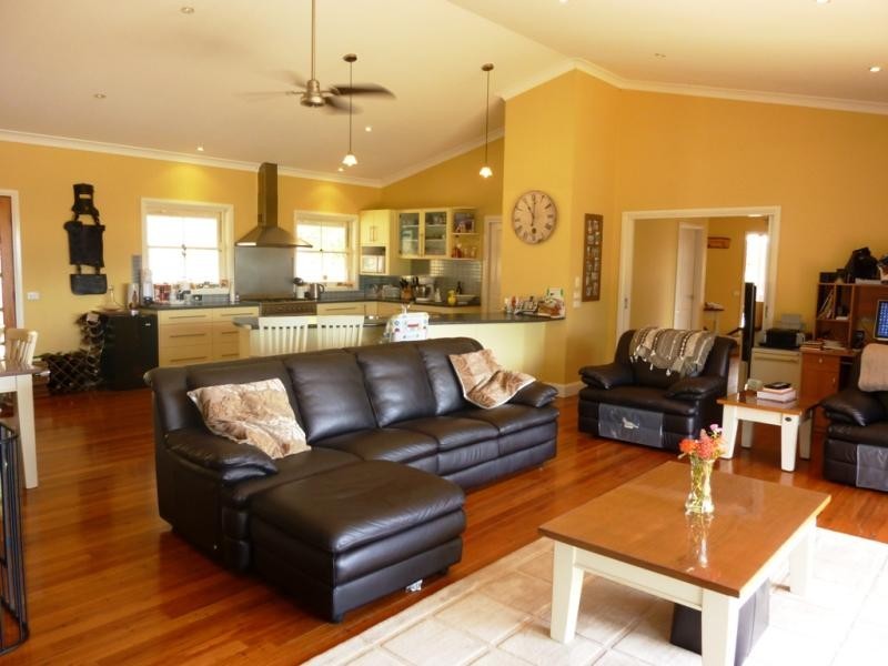 41 Stringybark Place, Millingandi NSW 2549