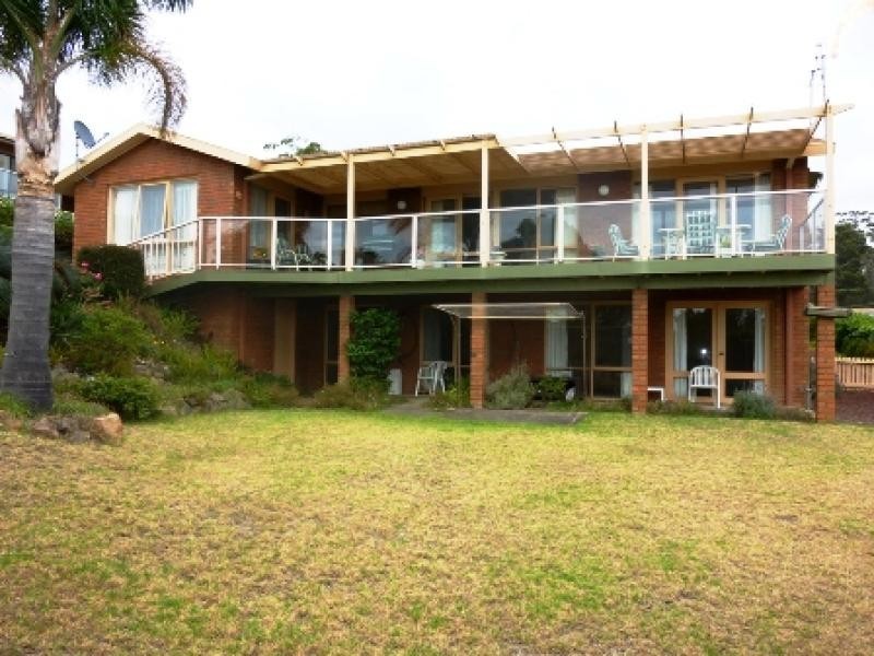 8 Golf Circuit, Tura Beach NSW 2548