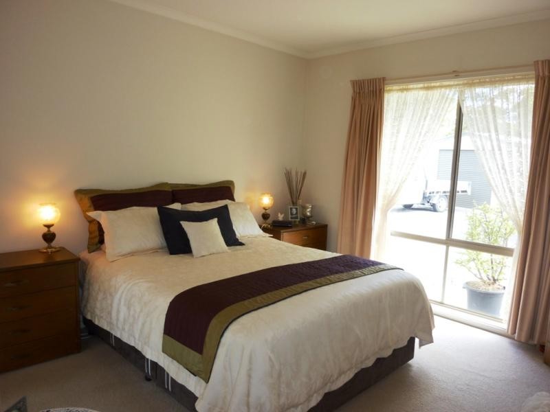 64 Stringybark Place, Millingandi NSW 2549