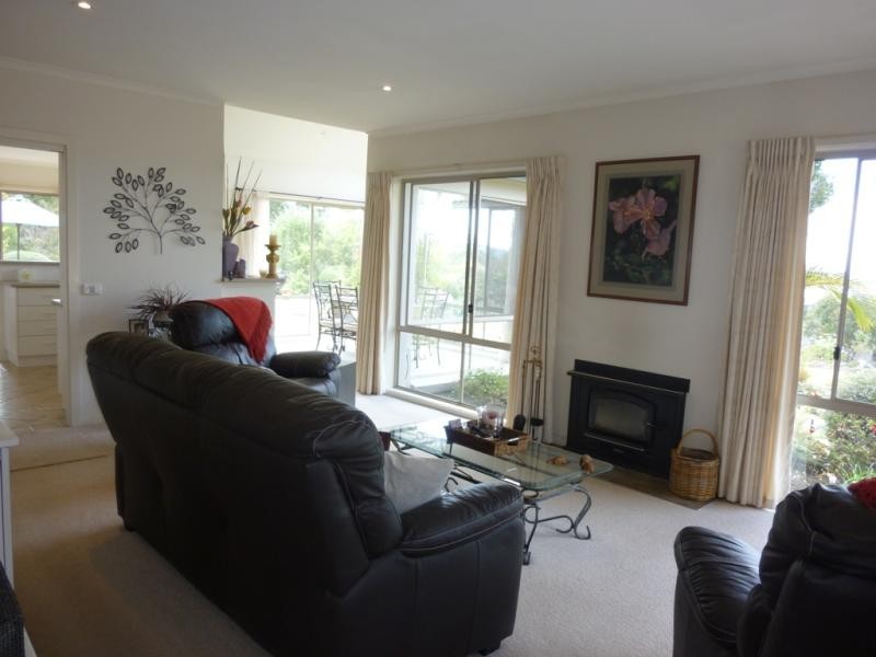 64 Stringybark Place, Millingandi NSW 2549