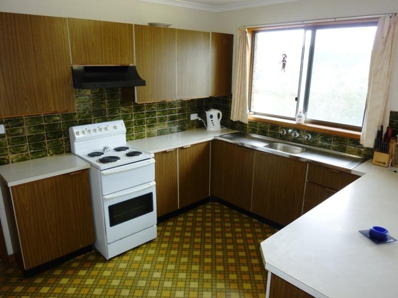 60 Kowara Crescent, Merimbula NSW 2548