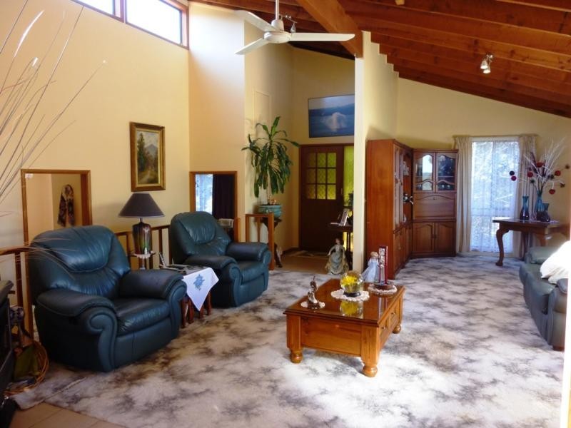 1 Otway Close, Merimbula NSW 2548