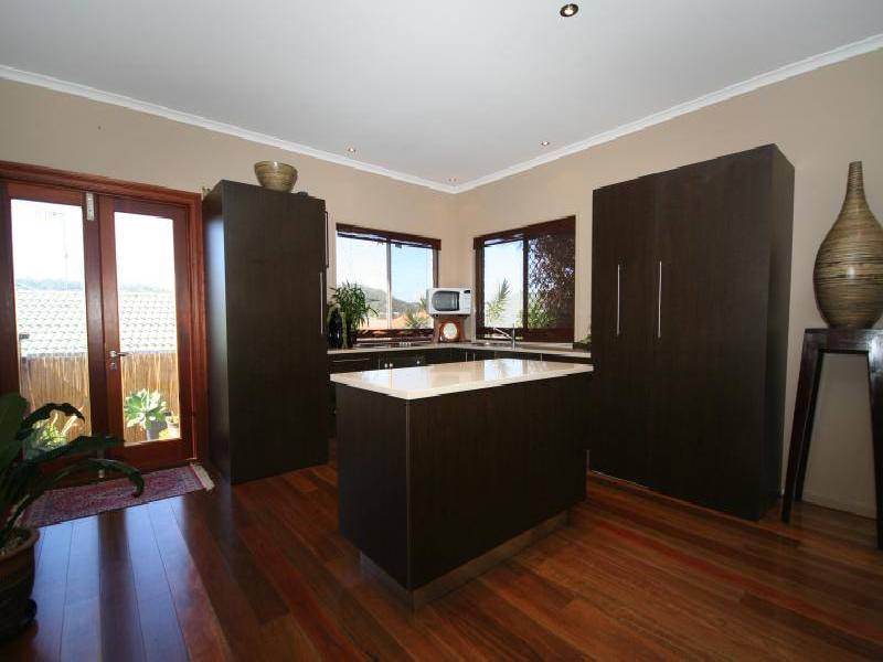 3 BAEKEA DRIVE, Elanora QLD 4221