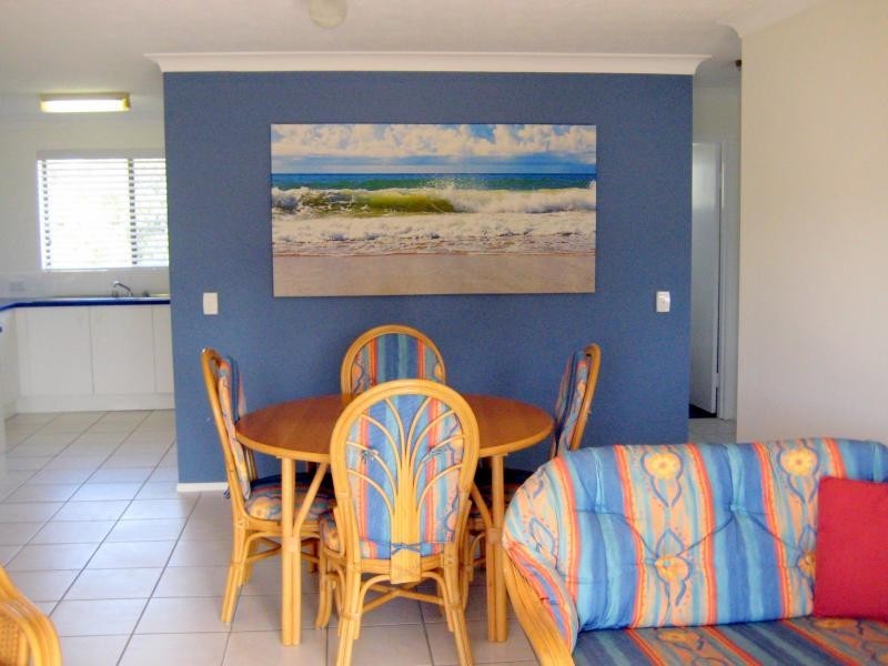 9/2 Twenty Eighth Ave, Palm Beach QLD 4221