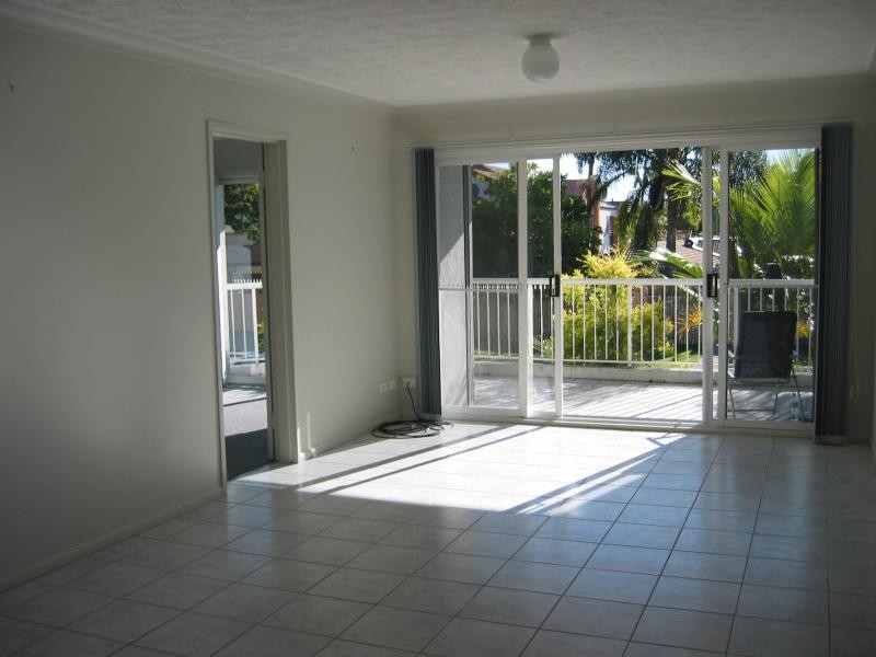 2/57-59 Leyte Ave, Palm Beach QLD 4221