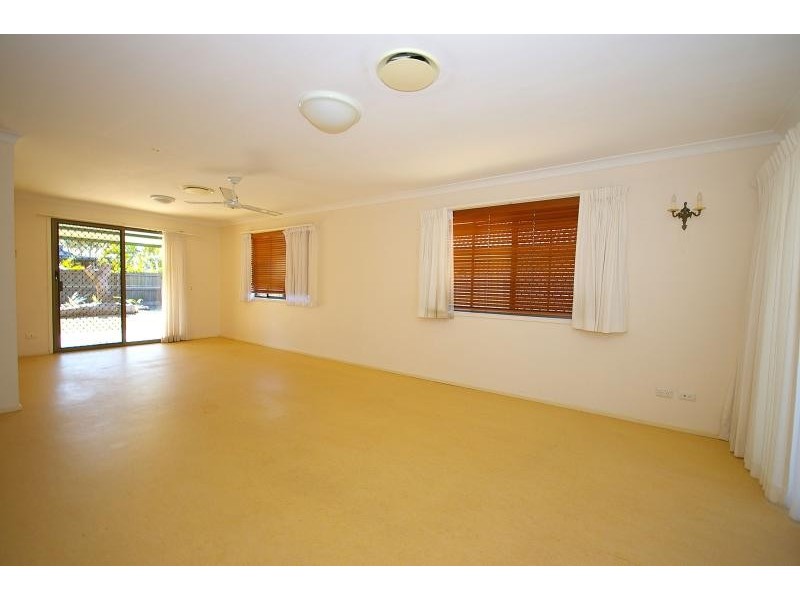 23 SEQUOIA CLOSE, Elanora QLD 4221