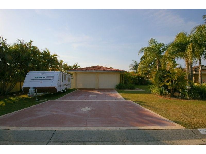 15 HOLBROOK WAY, Elanora QLD 4221