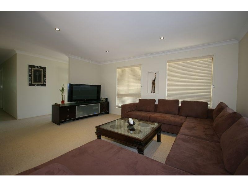 45 DARNEL STREET, Elanora QLD 4221