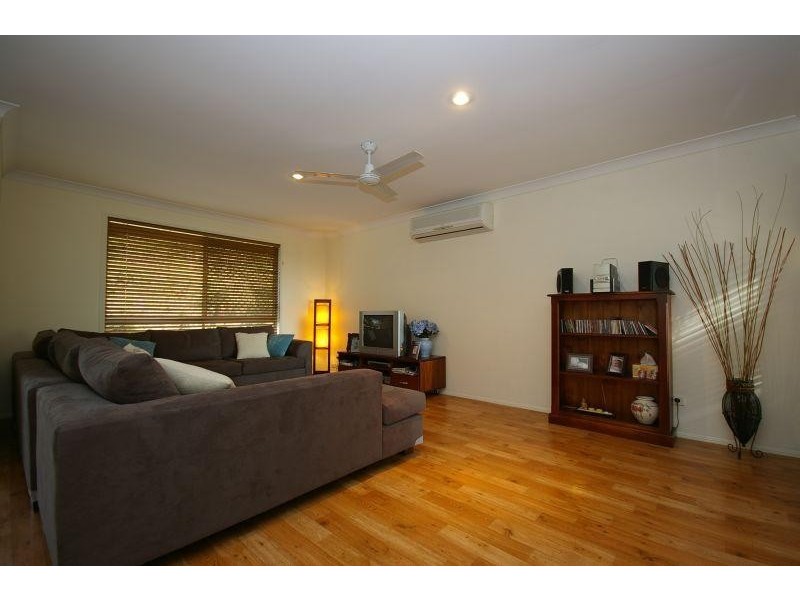 39 ZINNEA STREET, Elanora QLD 4221