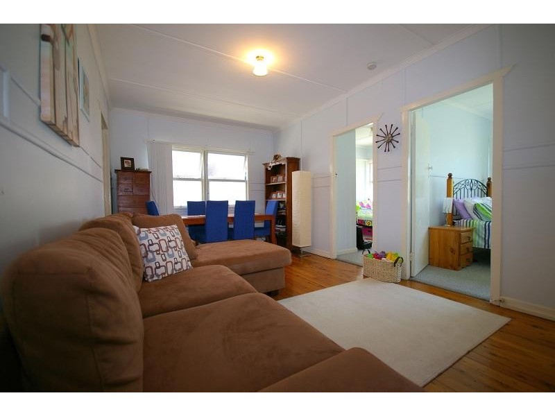 10 TWENTY FIFTH AVENUE, Palm Beach QLD 4221