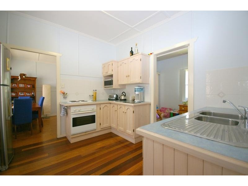 10 TWENTY FIFTH AVENUE, Palm Beach QLD 4221