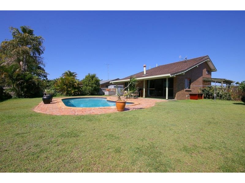 35 KURRAJONG COURT, Palm Beach QLD 4221