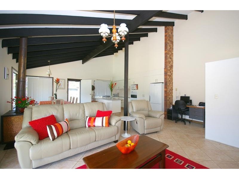 35 KURRAJONG COURT, Palm Beach QLD 4221