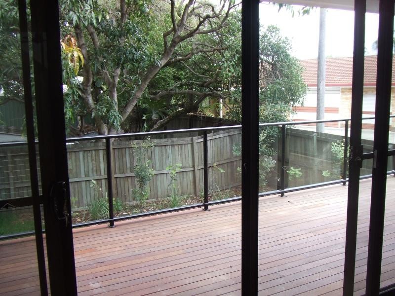 Unit 2/10 Guineas Creek Rd, Elanora QLD 4221