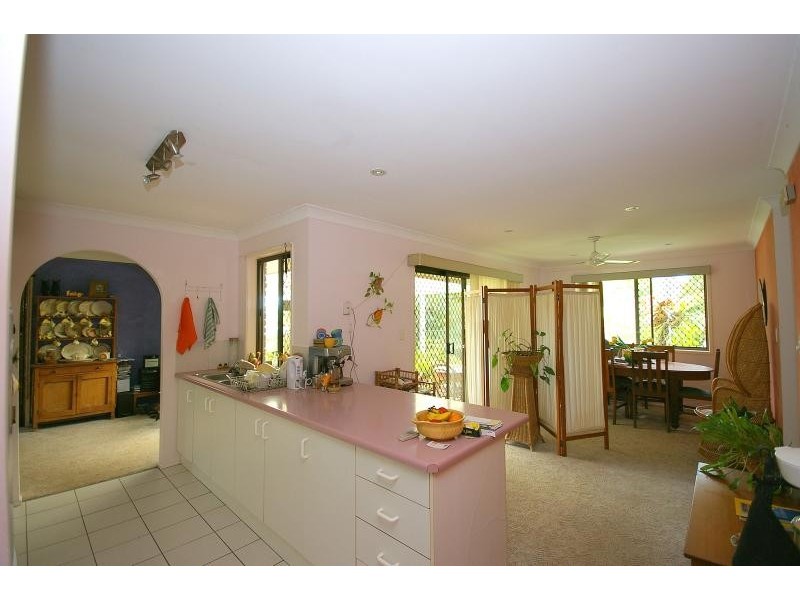 6 BEAUMONT COURT, Currumbin Waters QLD 4223