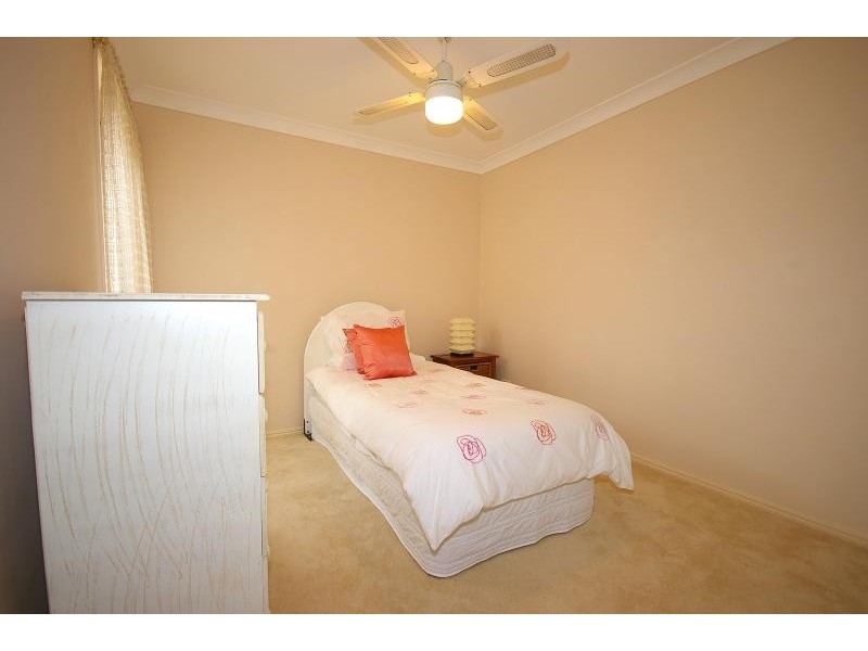 16 TYPHA PLACE, Elanora QLD 4221