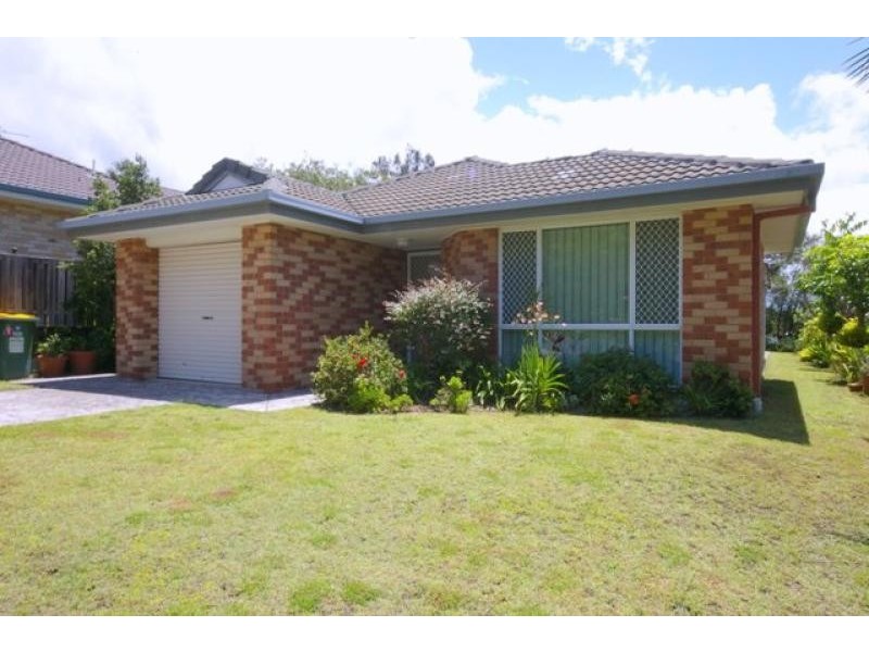 15 BANKSIADALE CLOSE, Elanora QLD 4221
