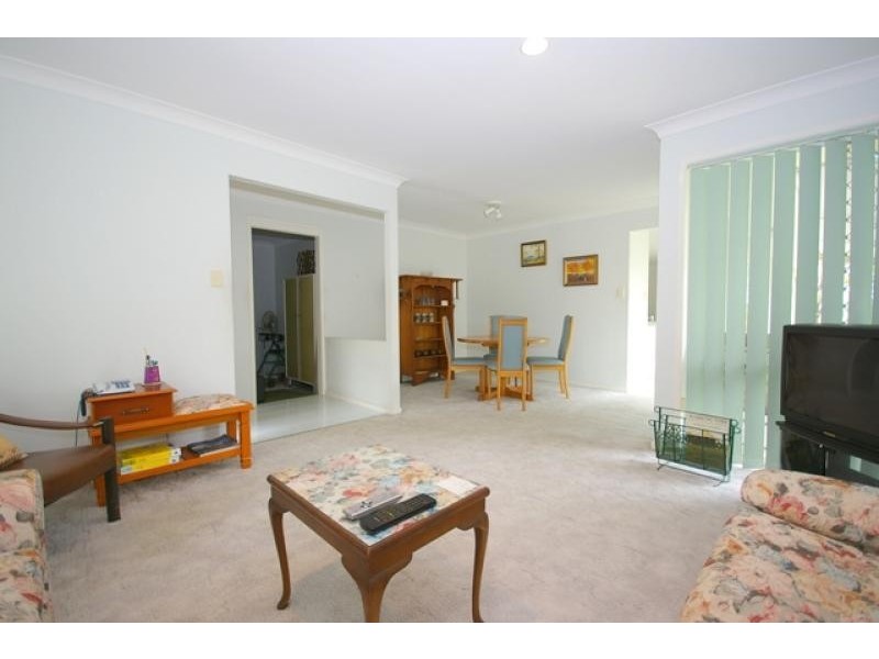 15 BANKSIADALE CLOSE, Elanora QLD 4221