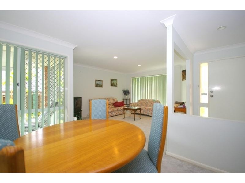 15 BANKSIADALE CLOSE, Elanora QLD 4221