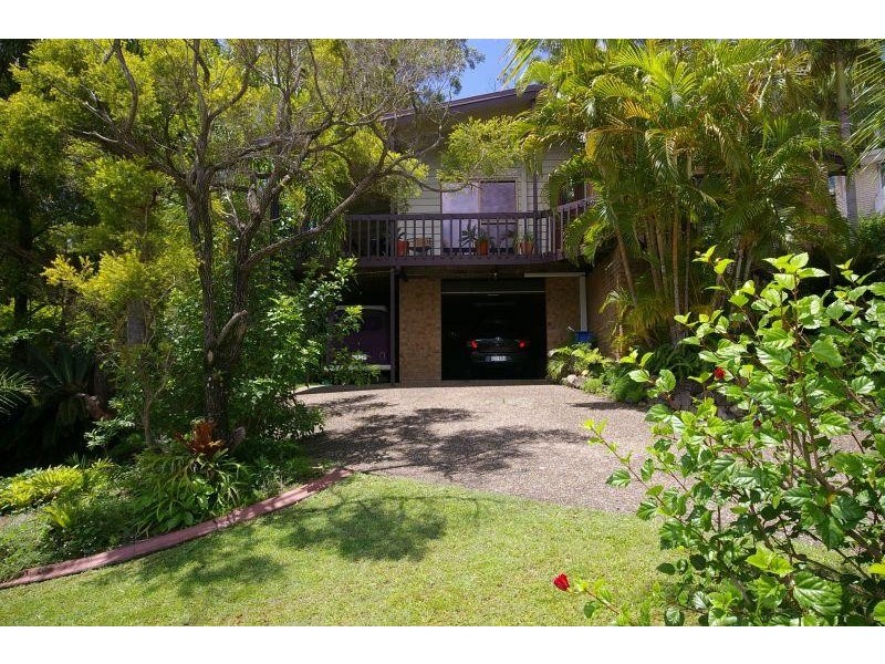 18 FATSIA COURT, Elanora QLD 4221