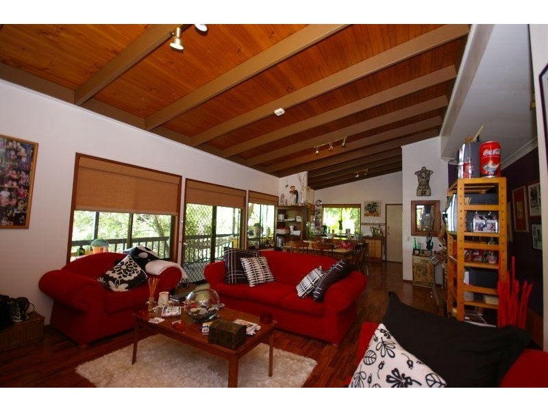 18 FATSIA COURT, Elanora QLD 4221
