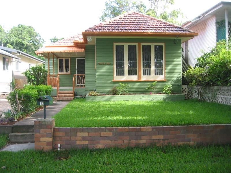 12 FIRST AVENUE, Palm Beach QLD 4221
