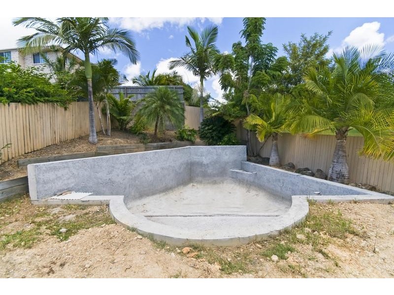 17 NOLLAMARA DRIVE, Elanora QLD 4221