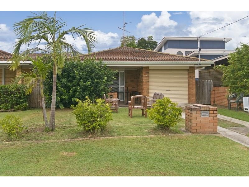 30 TWENTY FOURTH AVENUE, Palm Beach QLD 4221