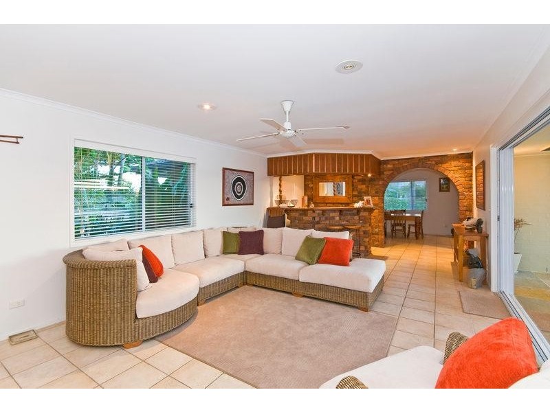 73 NINETEENTH AVENUE, Palm Beach QLD 4221