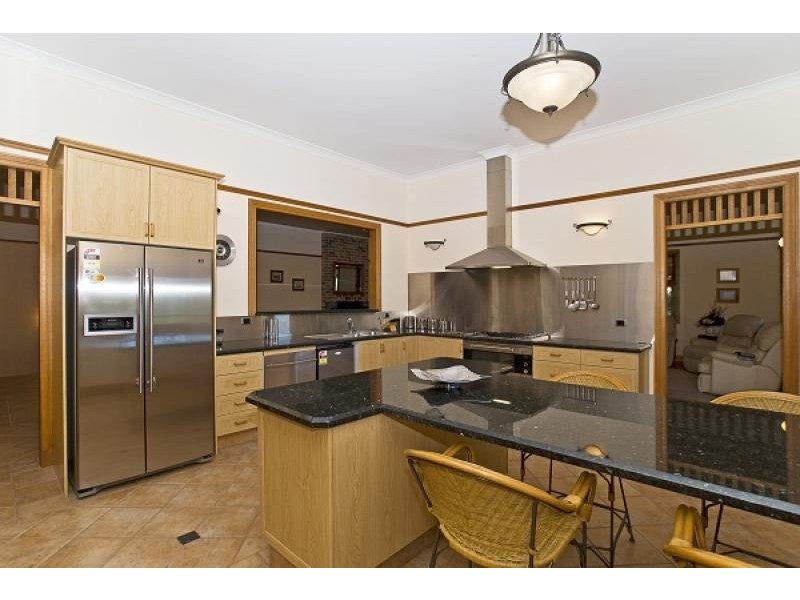 52 Parkway Drive, Advancetown QLD 4211