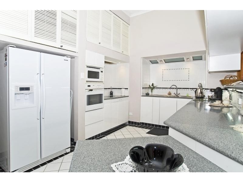 52 Parkway Drive, Advancetown QLD 4211