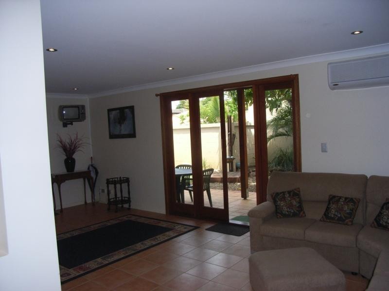 18 TALLEBUDGERA DRIVE, Palm Beach QLD 4221