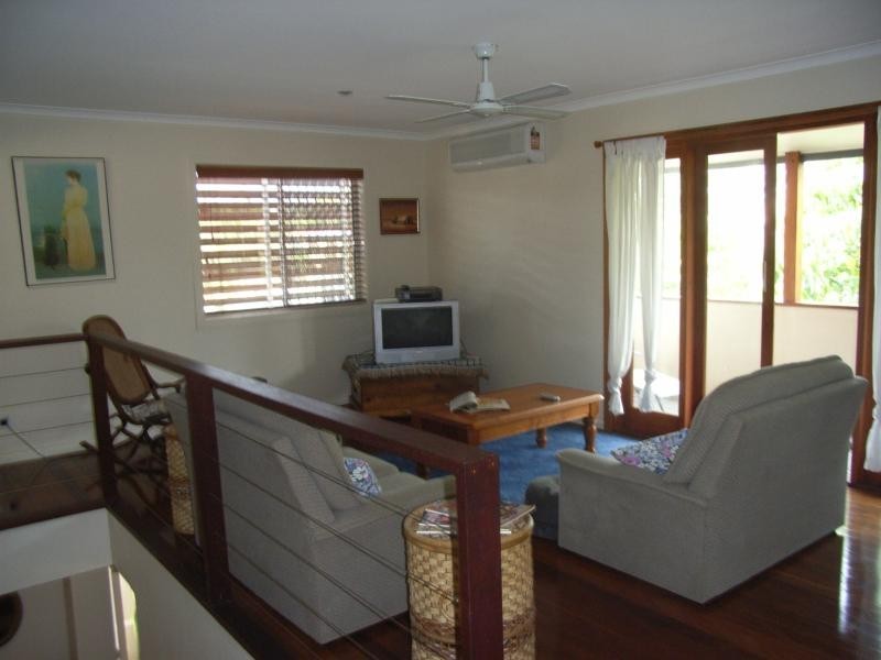 18 TALLEBUDGERA DRIVE, Palm Beach QLD 4221