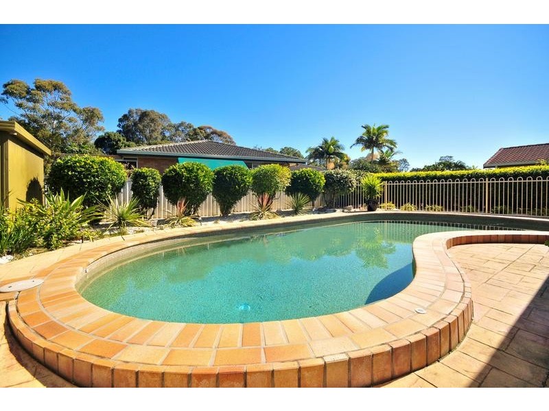 225 Mallawa Drive, Palm Beach QLD 4221