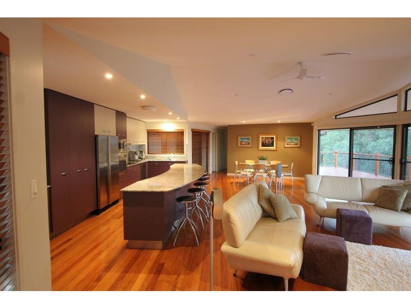 3 Fenton Drive, Tallebudgera QLD 4228