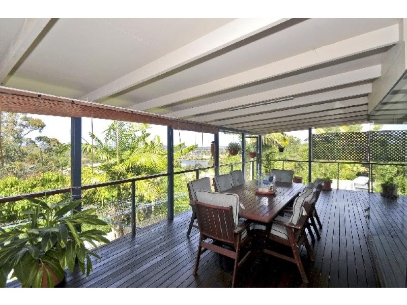 8 Doubleview Drive, Elanora QLD 4221