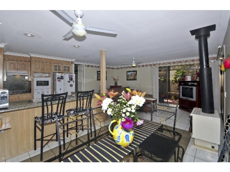 8 Doubleview Drive, Elanora QLD 4221