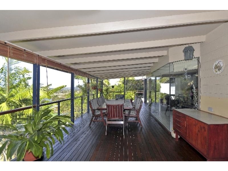 8 Doubleview Drive, Elanora QLD 4221