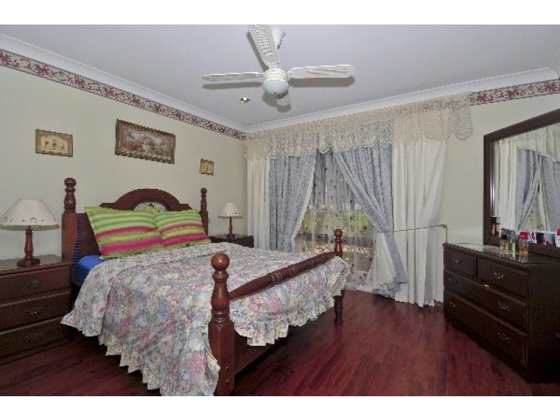 8 Doubleview Drive, Elanora QLD 4221