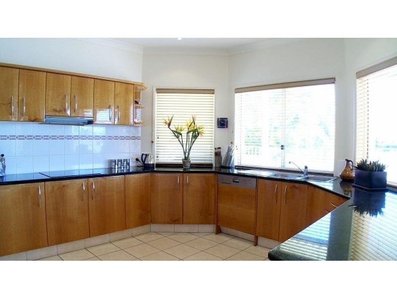 78 Waitomo Street, Broadbeach Waters QLD 4218