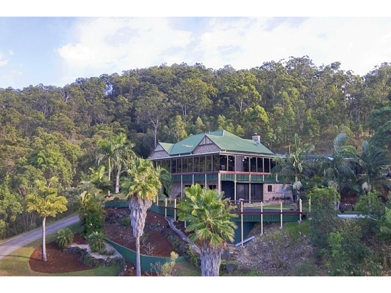 52 Parkway Drive, Advancetown QLD 4211