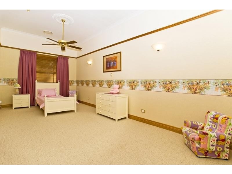 52 Parkway Drive, Advancetown QLD 4211