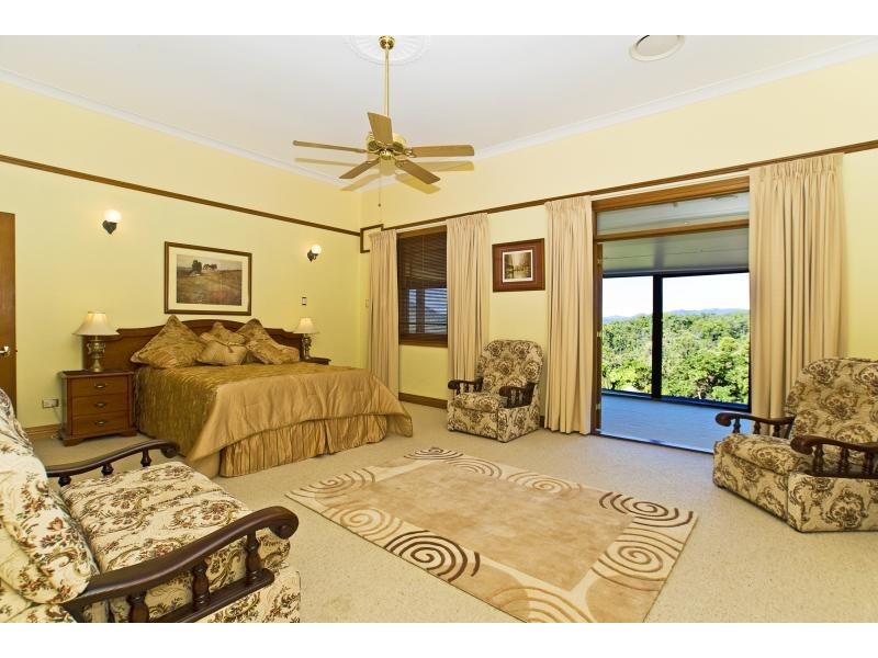 52 Parkway Drive, Advancetown QLD 4211